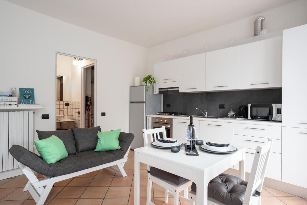 Lake Como Studio With Balcony And Private Parking Ossuccio Екстериор снимка